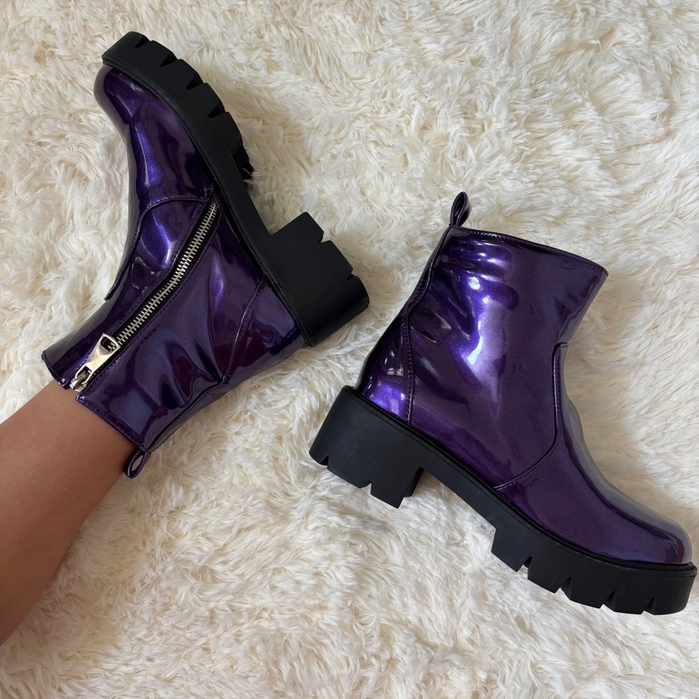Purple Metallic Patent Lug Sole Ankle Boots Side Zip Platform Size 38 Fits 6.5